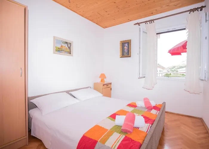 Salis Appartement Pag Town