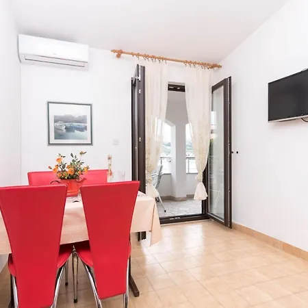 Salis Appartement Pag Town