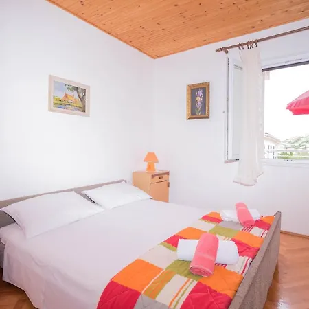 Salis Appartement Pag Town