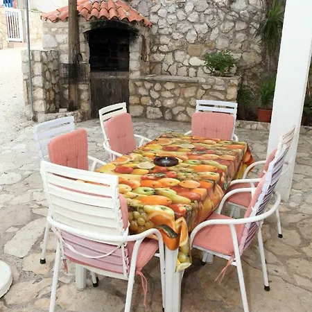 Apartment Salis *